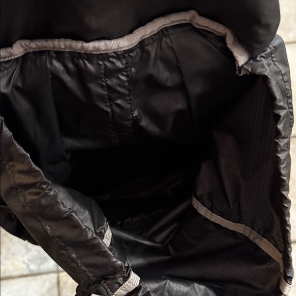 Marmot Kompressor Black and Orange Backpack for Men - Picture 4 of 4